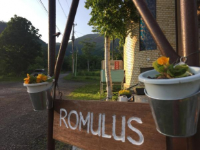 Отель Lodge Romulus  Русуцу